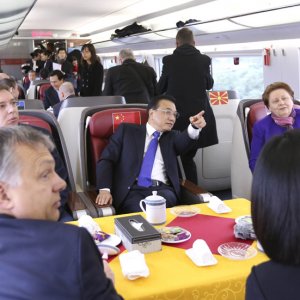 ���������ԡ����|(zh��)���TƷ�|(zh��) ����ɳ��m(x��)�l(f��)չ֮·