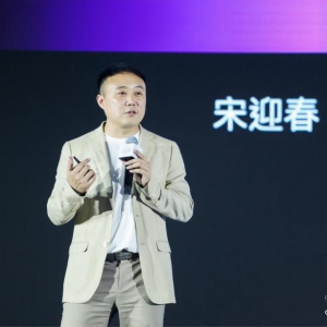 Today������CEO��ӭ������(sh��)�ֻ�׌�����˸�����