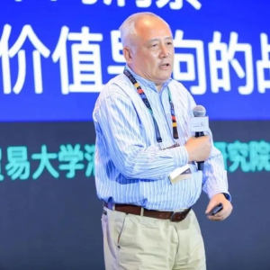 �׶���(j��ng)�Q(m��o)��W(xu��)���ƽ���ڣ��rֵ��(chu��ng)�������ۘI(y��)δ���l(f��)չ�����څ��