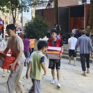 �Ӷ������F(tu��n)�YԮƽ�����A�ݿ���һ��