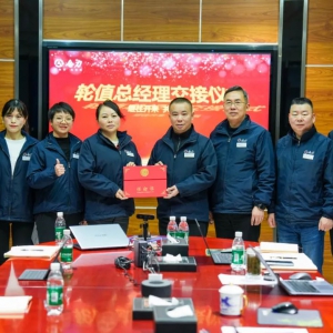 �F�ݺ������м��F(tu��n)ֵ݆����(j��ng)�����Ӄxʽ�A�M�e��